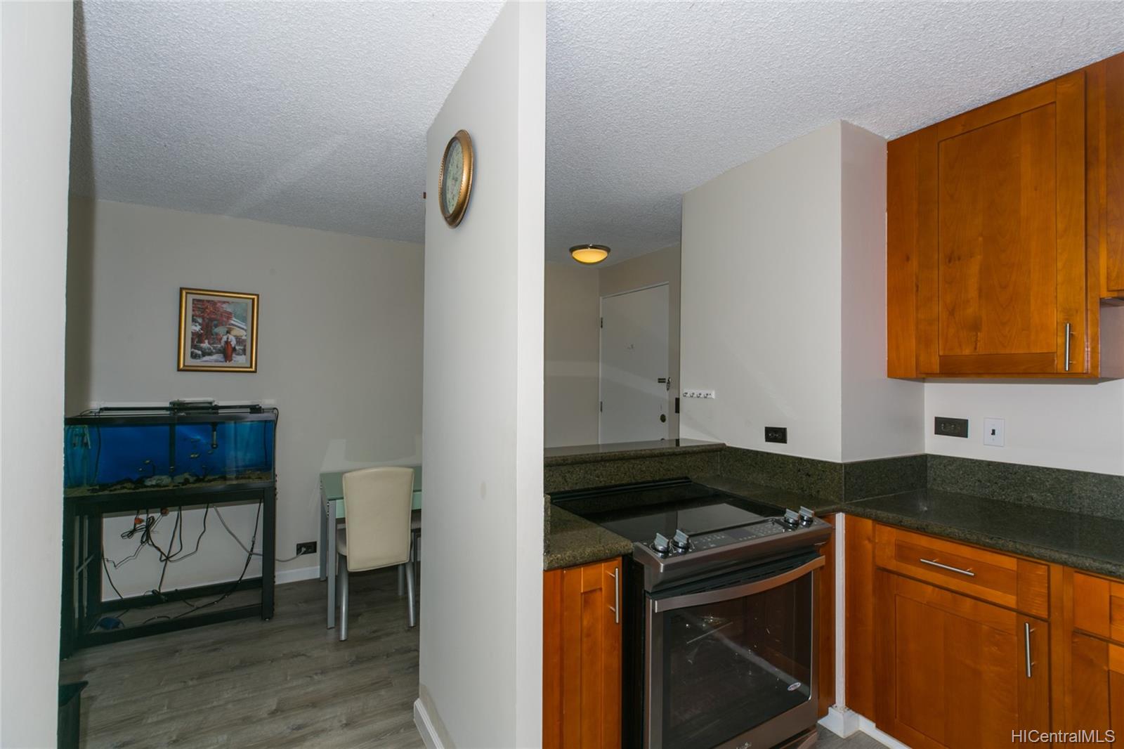 1535 Pensacola Street #903, Honolulu, HI 96822