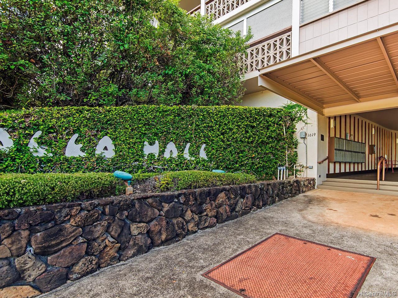 1619 Kamamalu Avenue #303, Honolulu, HI 96813