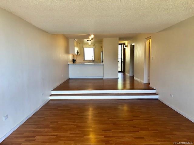 501 Hahaione Street #1/17H, Honolulu, HI 96825