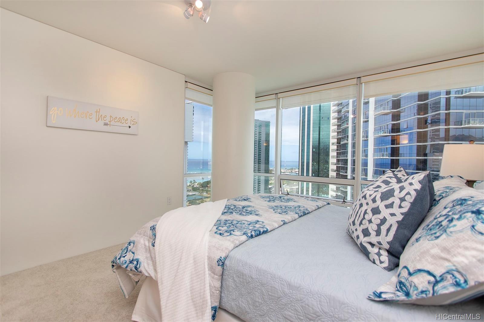 88 Piikoi Street #2801, Honolulu, HI 96814