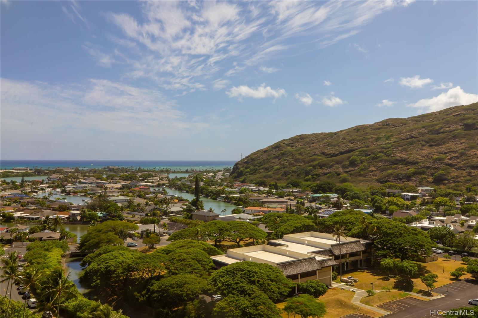 555 Hahaione Street #14C, Honolulu, HI 96825