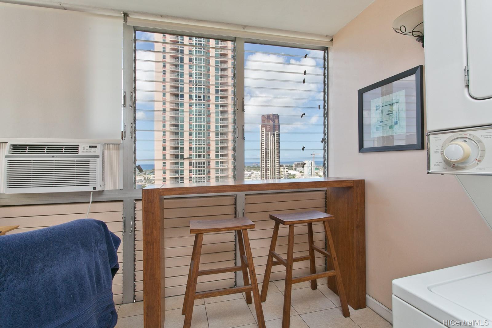 818 King Street #2005, Honolulu, HI 96813