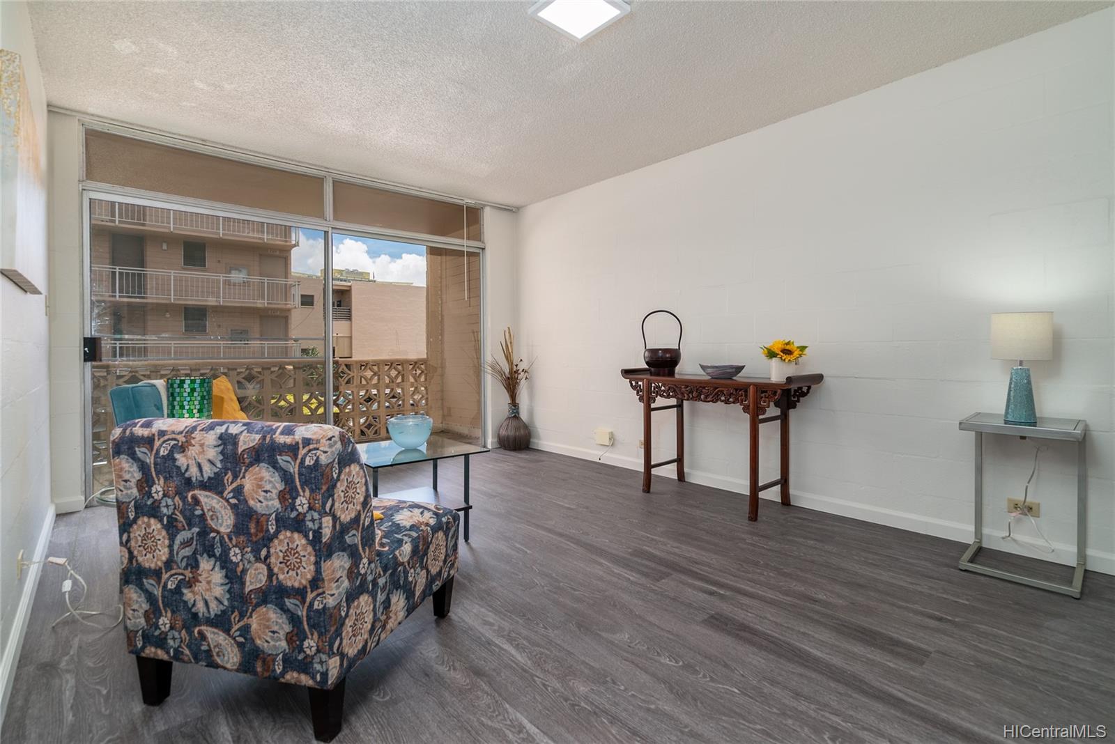 1323 Makiki Street #A210, Honolulu, HI 96814