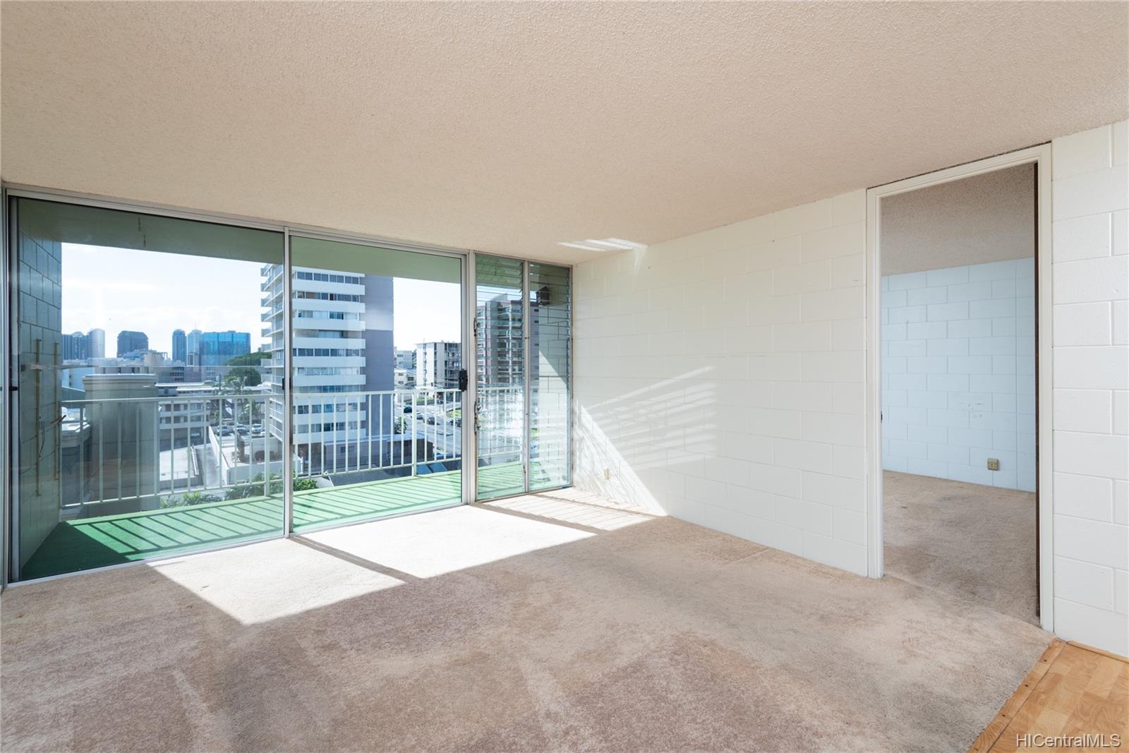 1420 Victoria Street #902, Honolulu, HI 96822