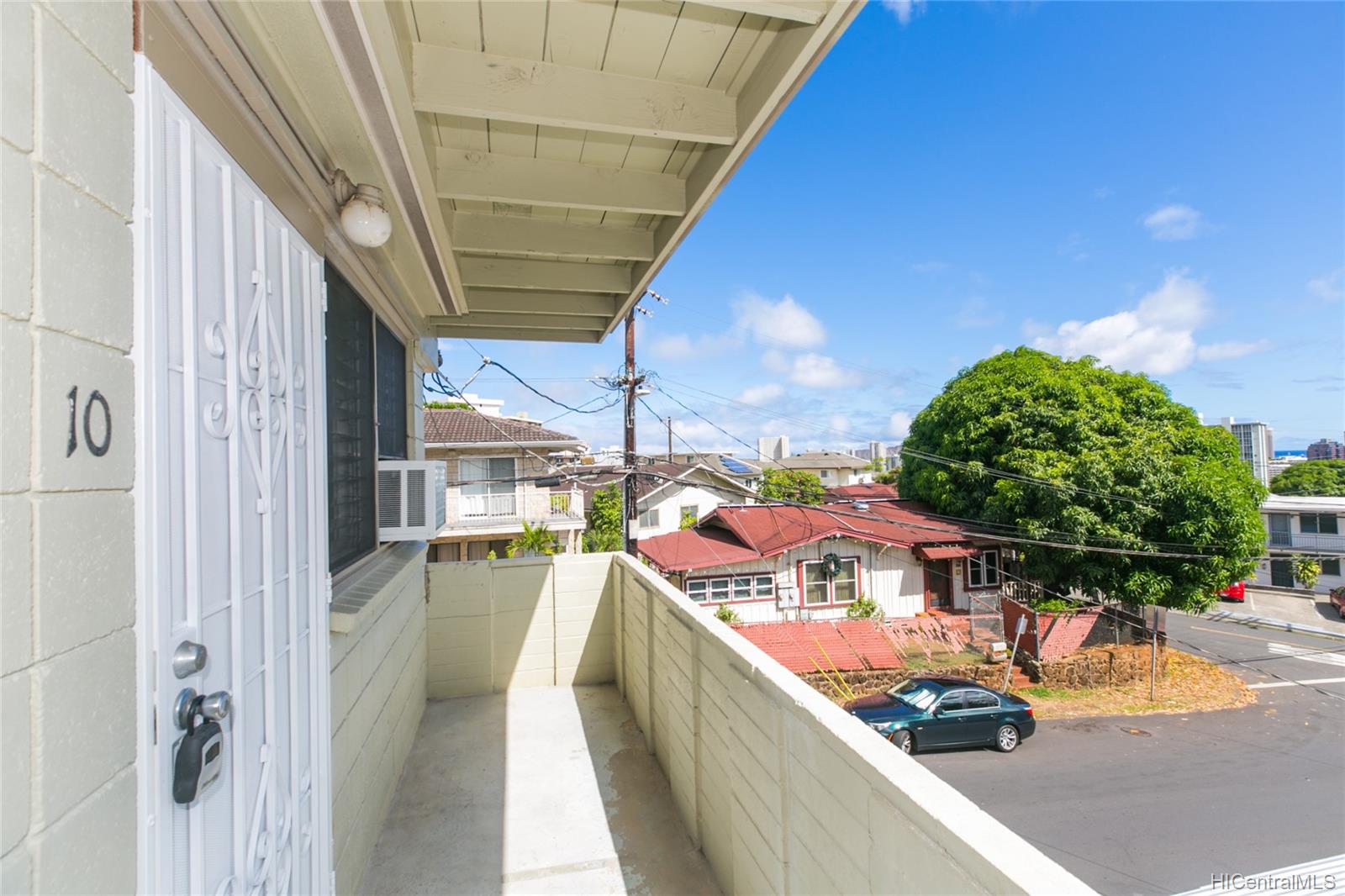 1534 Magazine Street #A10, Honolulu, HI 96822