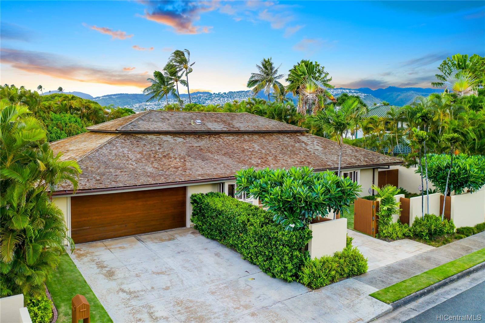 4418 Aukai Avenue Honolulu, HI 96816