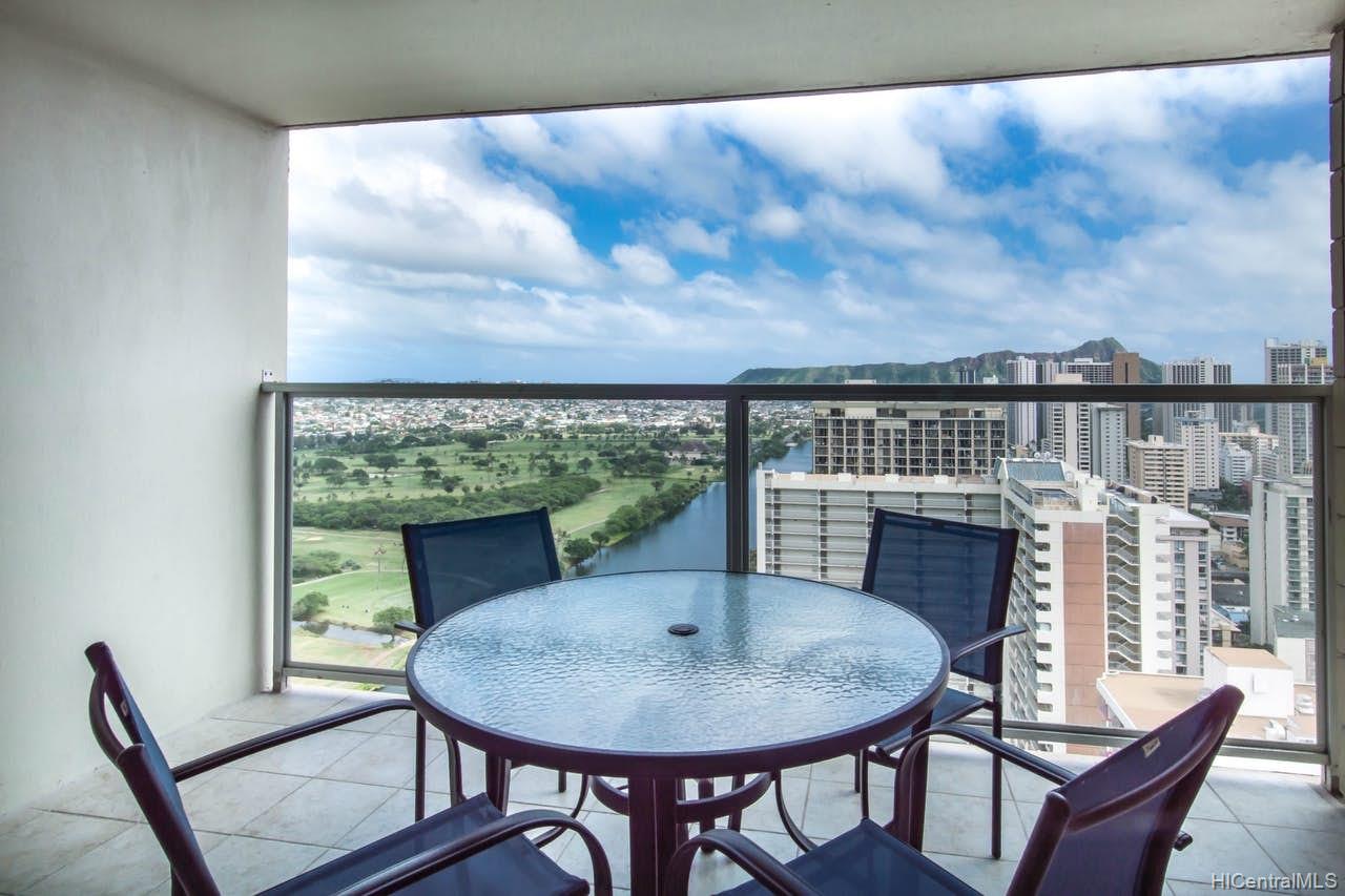 445 Seaside Avenue #3205, Honolulu, HI 96815