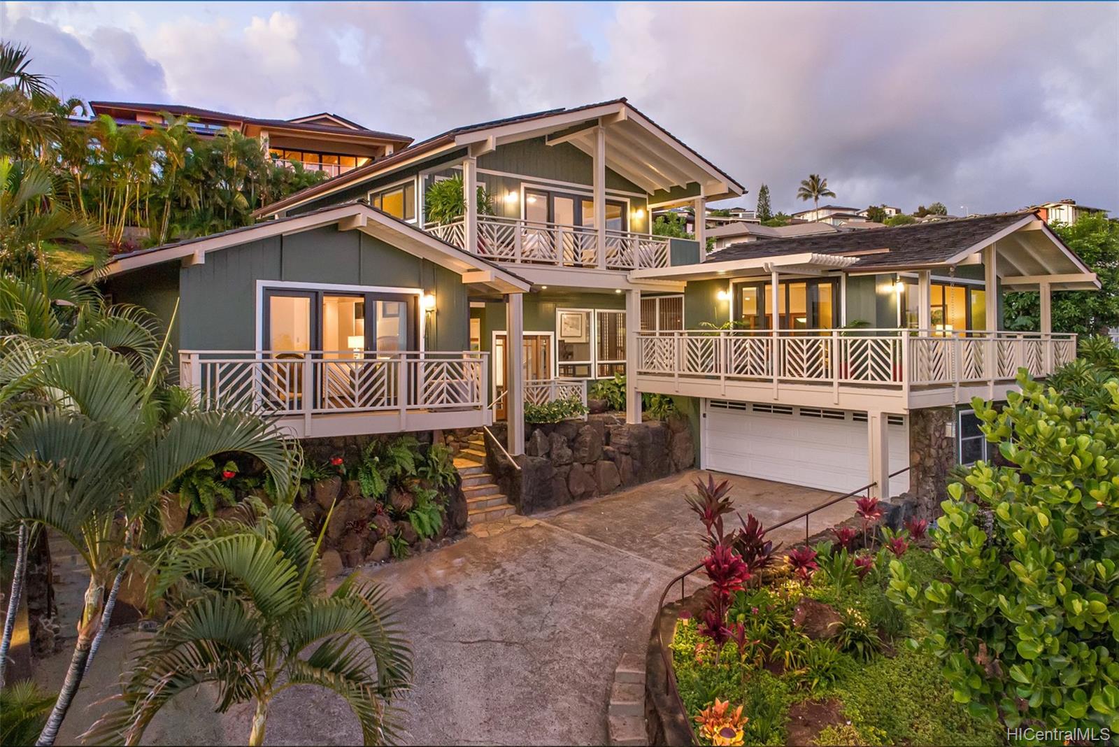 1422 Laamia Street Honolulu, HI 96821