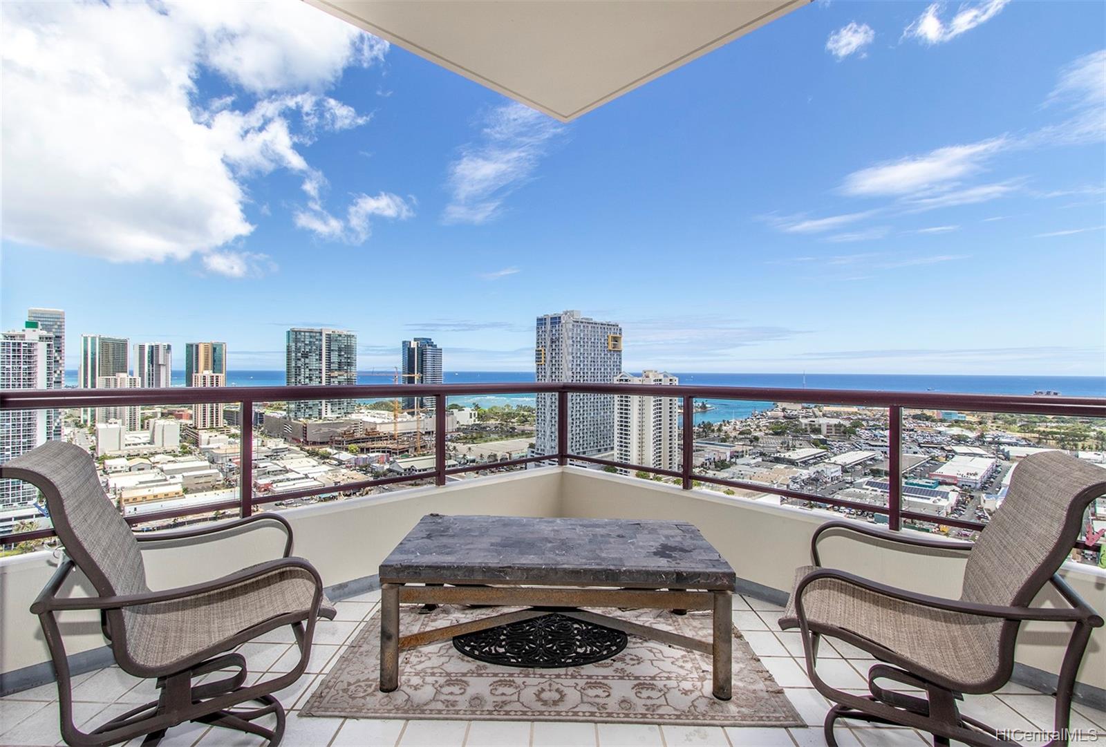 725 Kapiolani Boulevard #2902, Honolulu, HI 96813