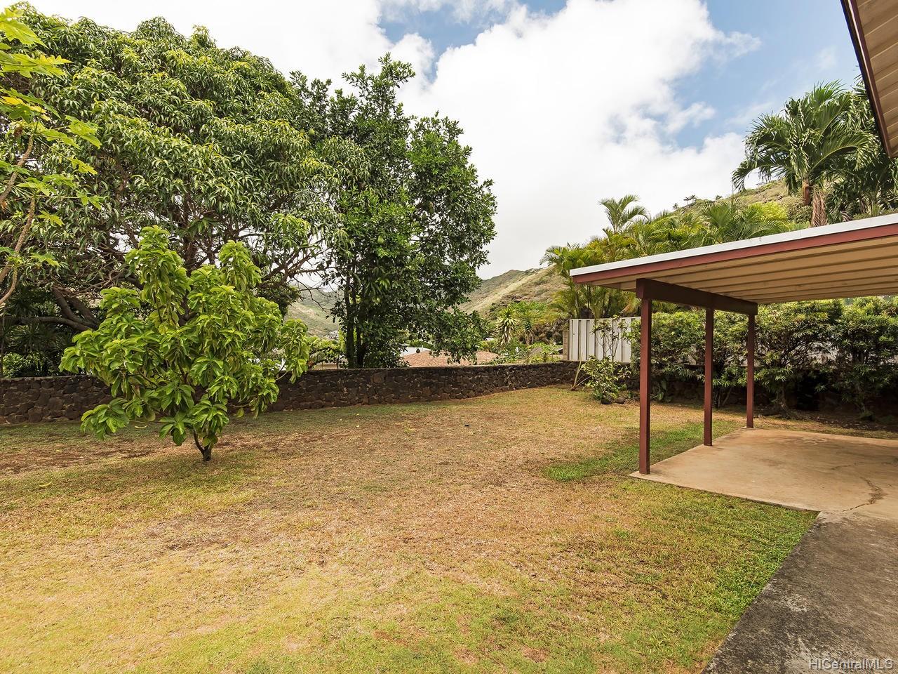 886 Ninini Way Honolulu, HI 96825