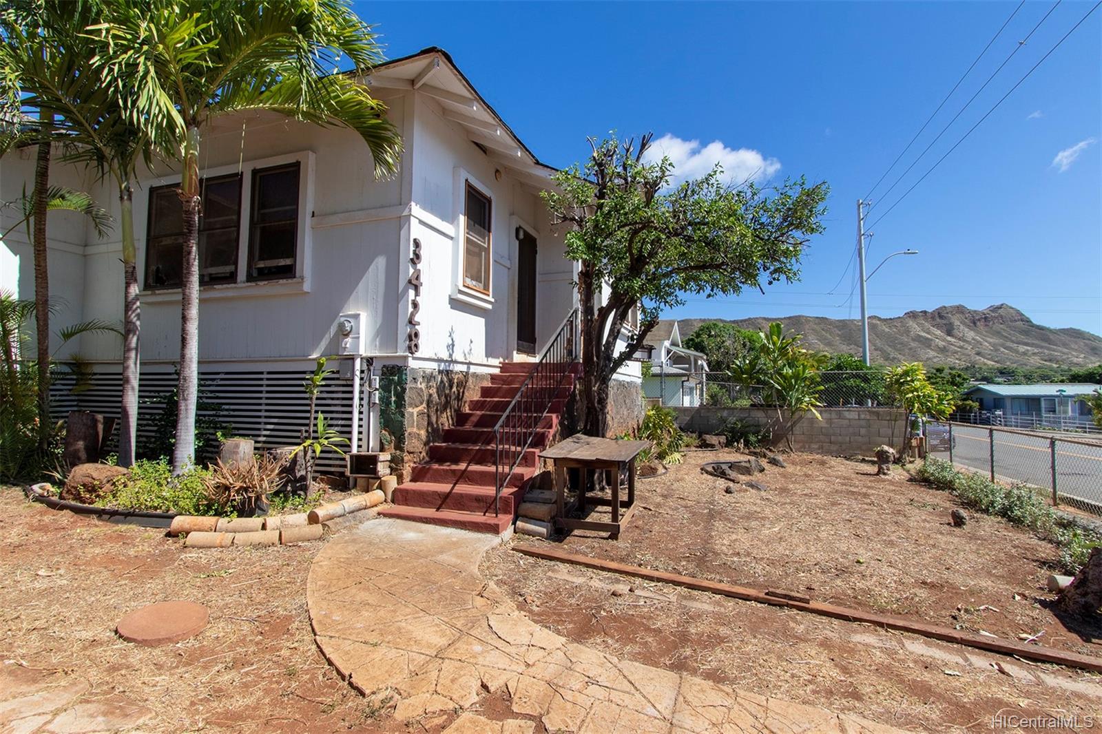 3428 Winam Avenue Honolulu, HI 96815