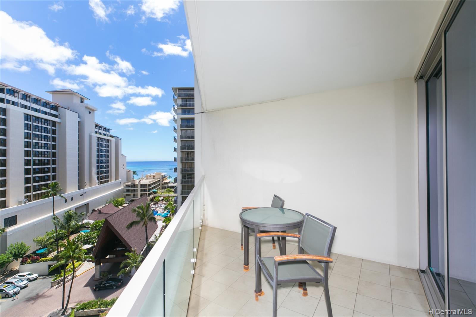 223 Saratoga Road #906, Honolulu, HI 96815