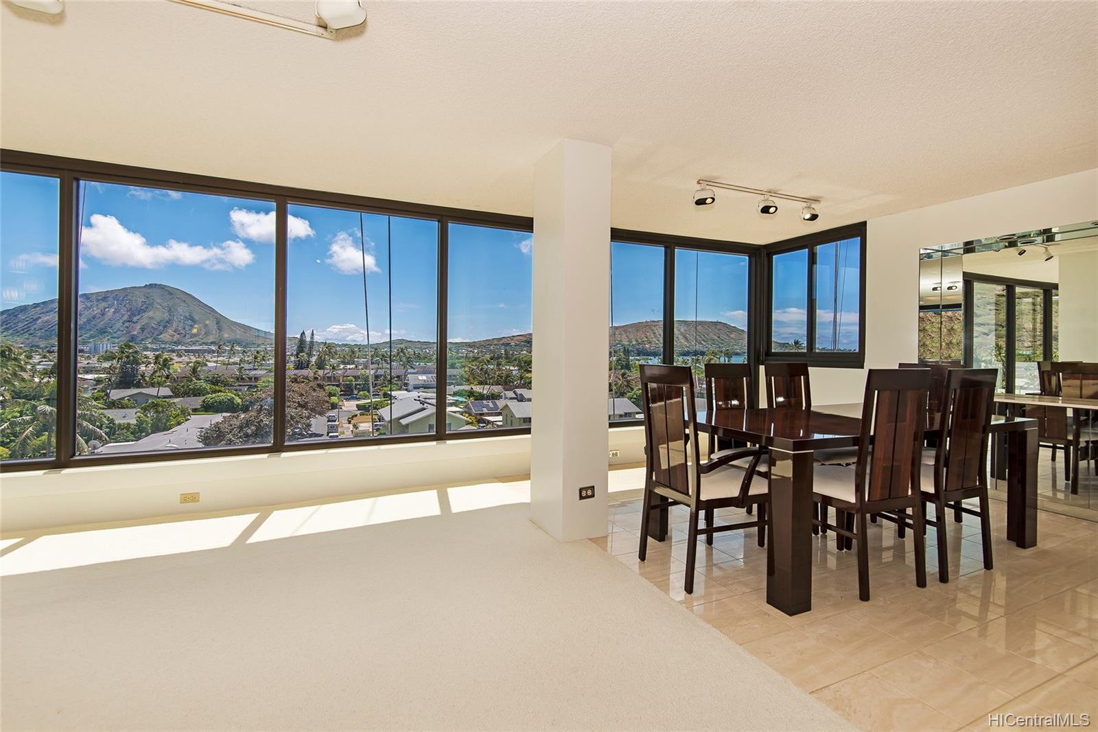 250 Kawaihae Street #2F, Honolulu, HI 96825