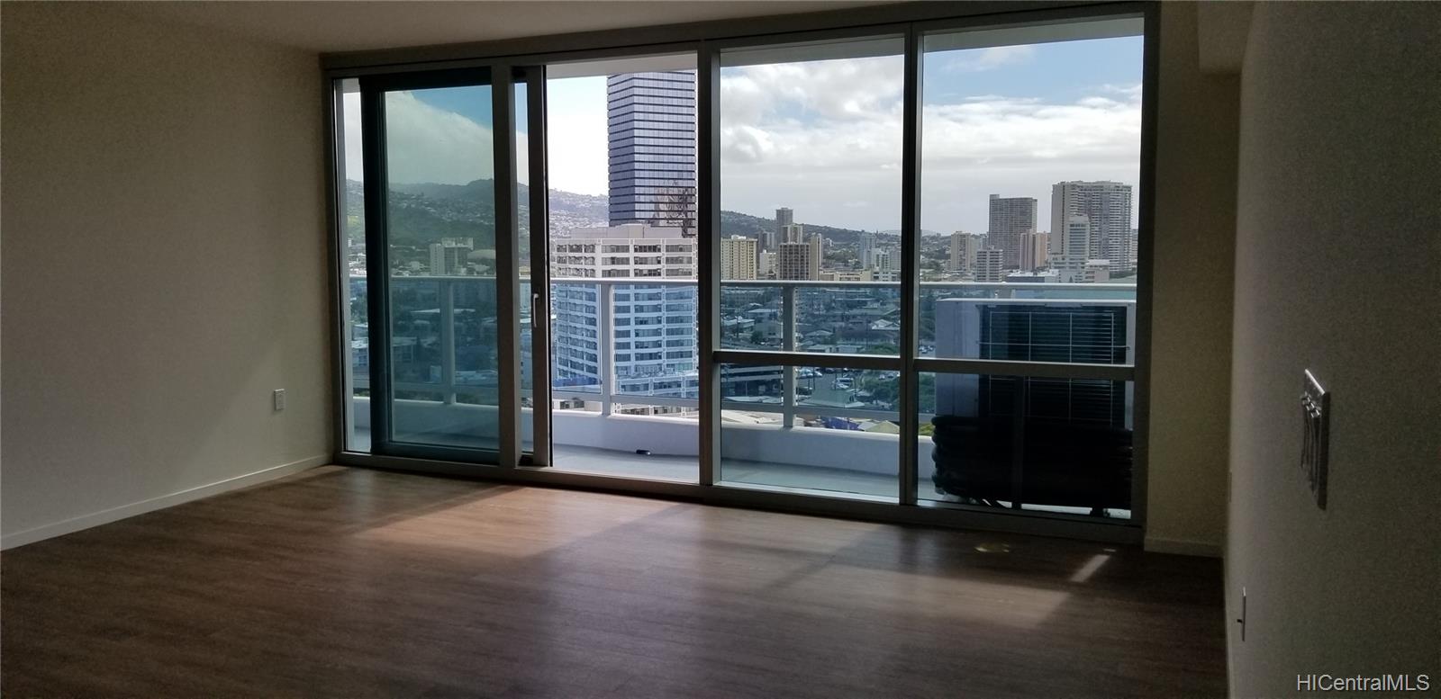 1631 Kapiolani Boulevard #1706, Honolulu, HI 96814