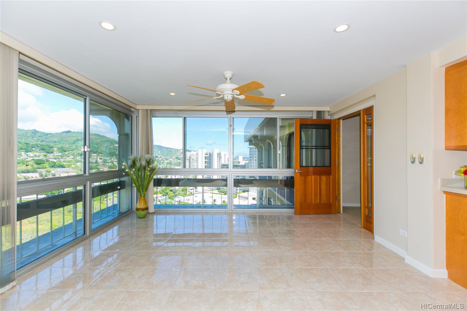 1022 Prospect Street #1205A, Honolulu, HI 96822