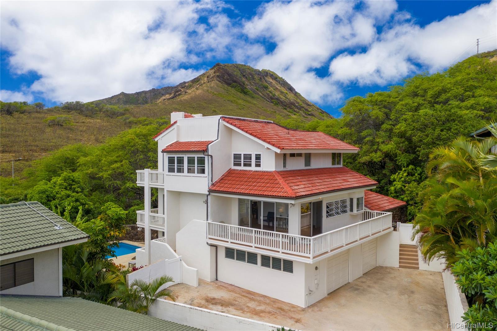 7421 Mokuhano Place Honolulu, HI 96825