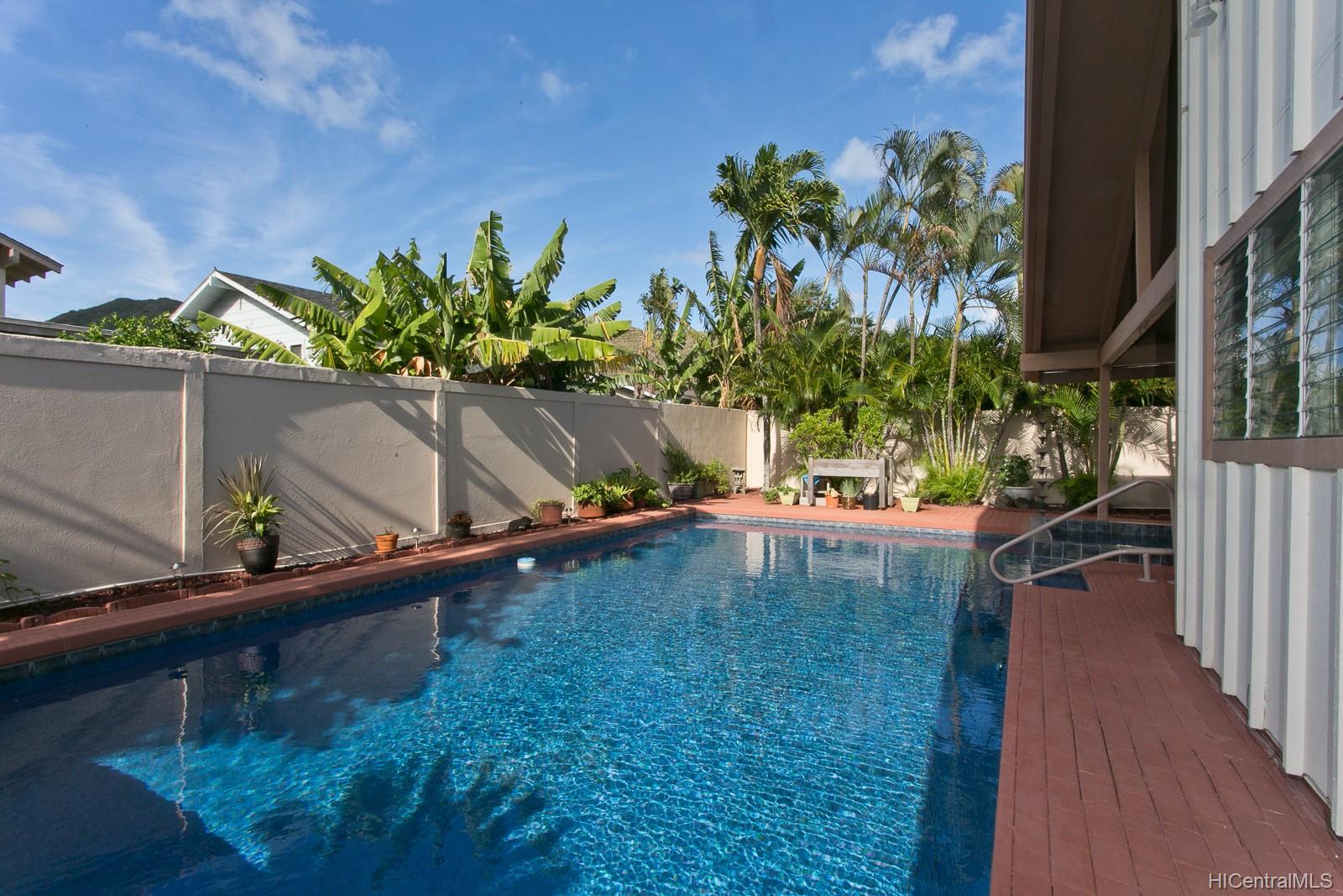 7538 Huialoha Street Honolulu, HI 96825