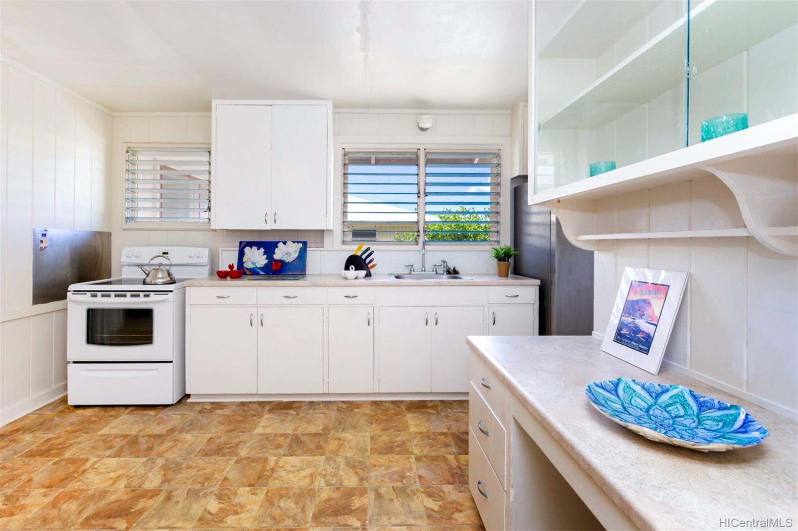 1490 Ainakoa Avenue Honolulu, HI 96821