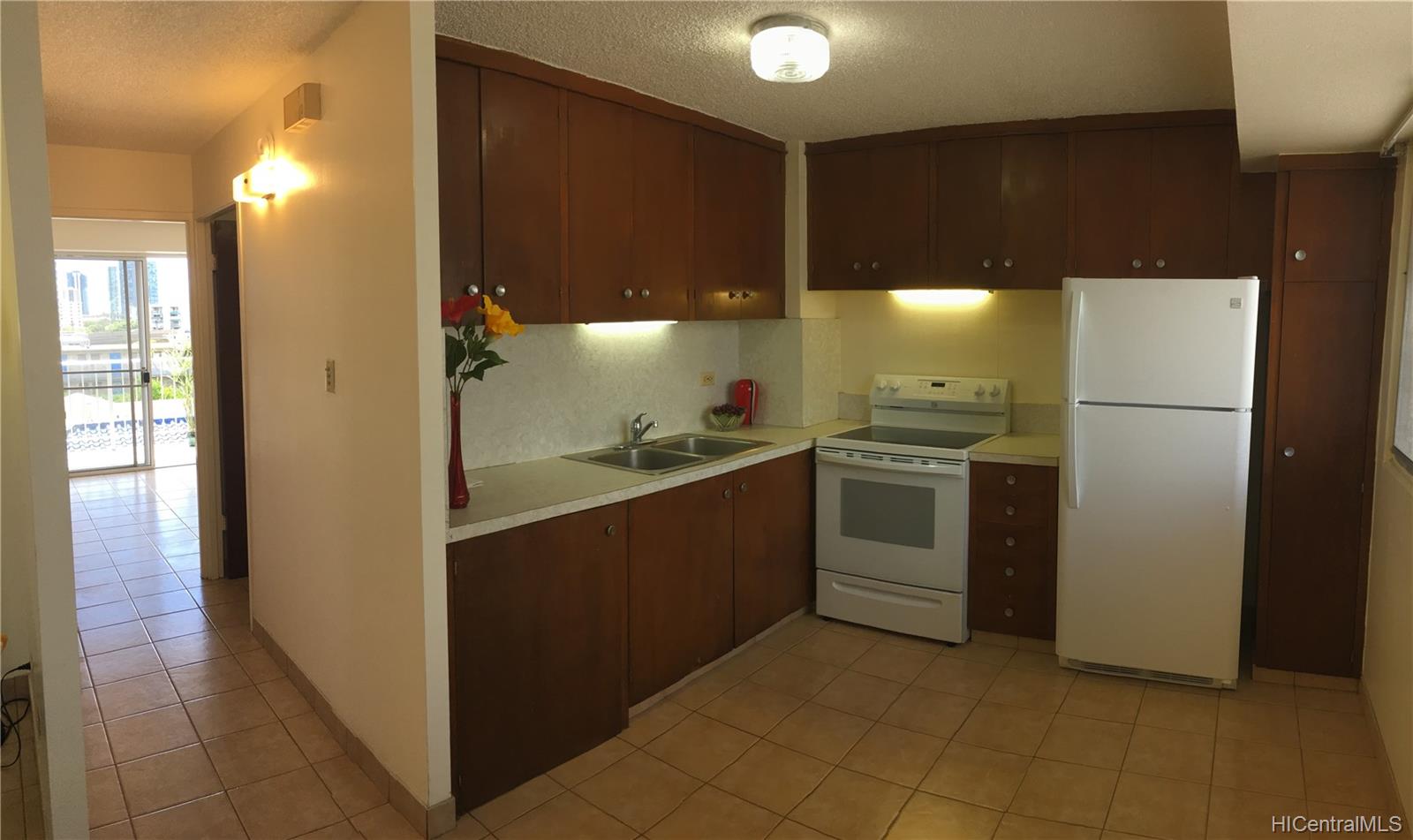 1452 Liholiho Street #408, Honolulu, HI 96822