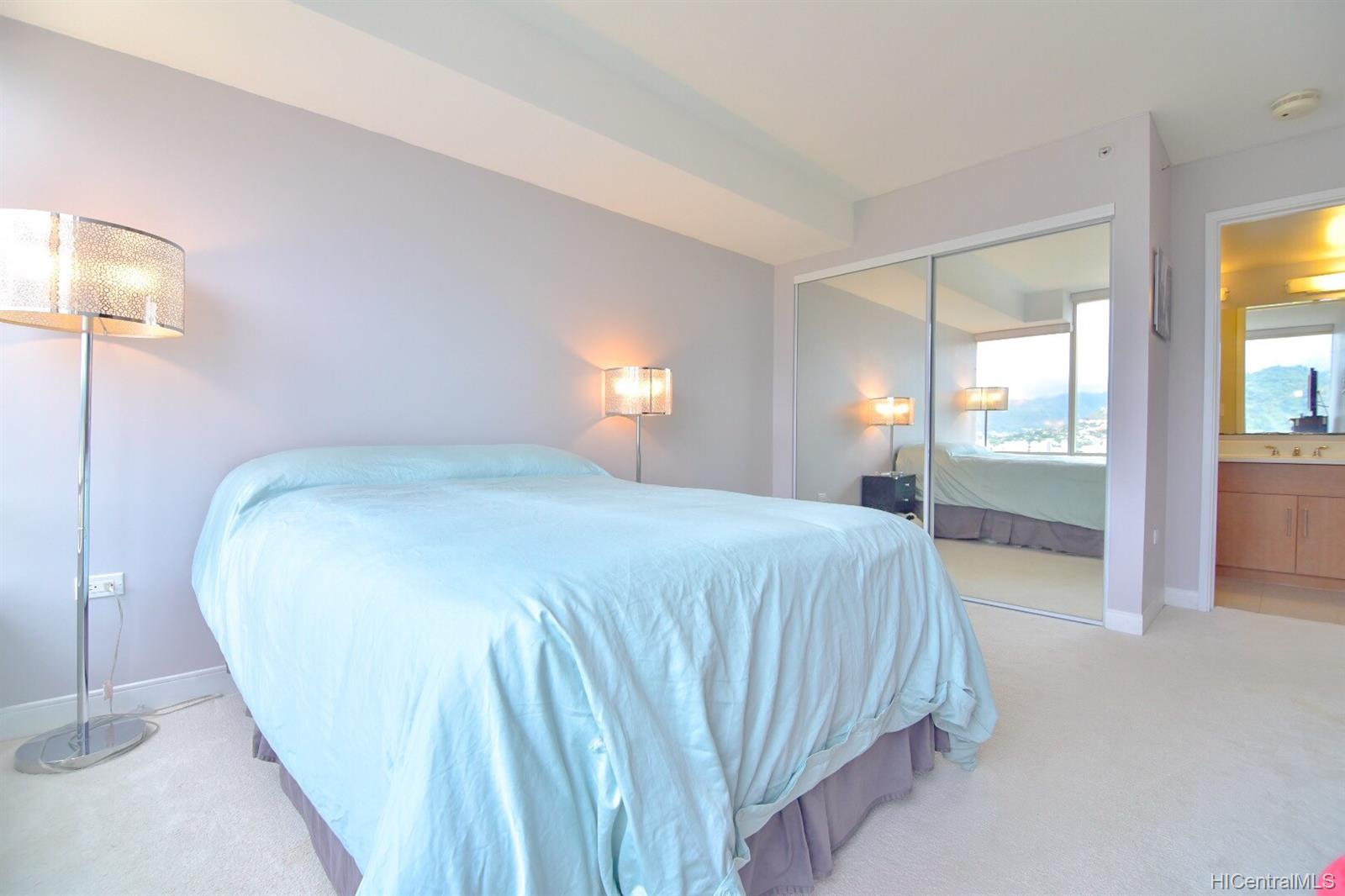 1009 Kapiolani Boulevard #2702, Honolulu, HI 96814