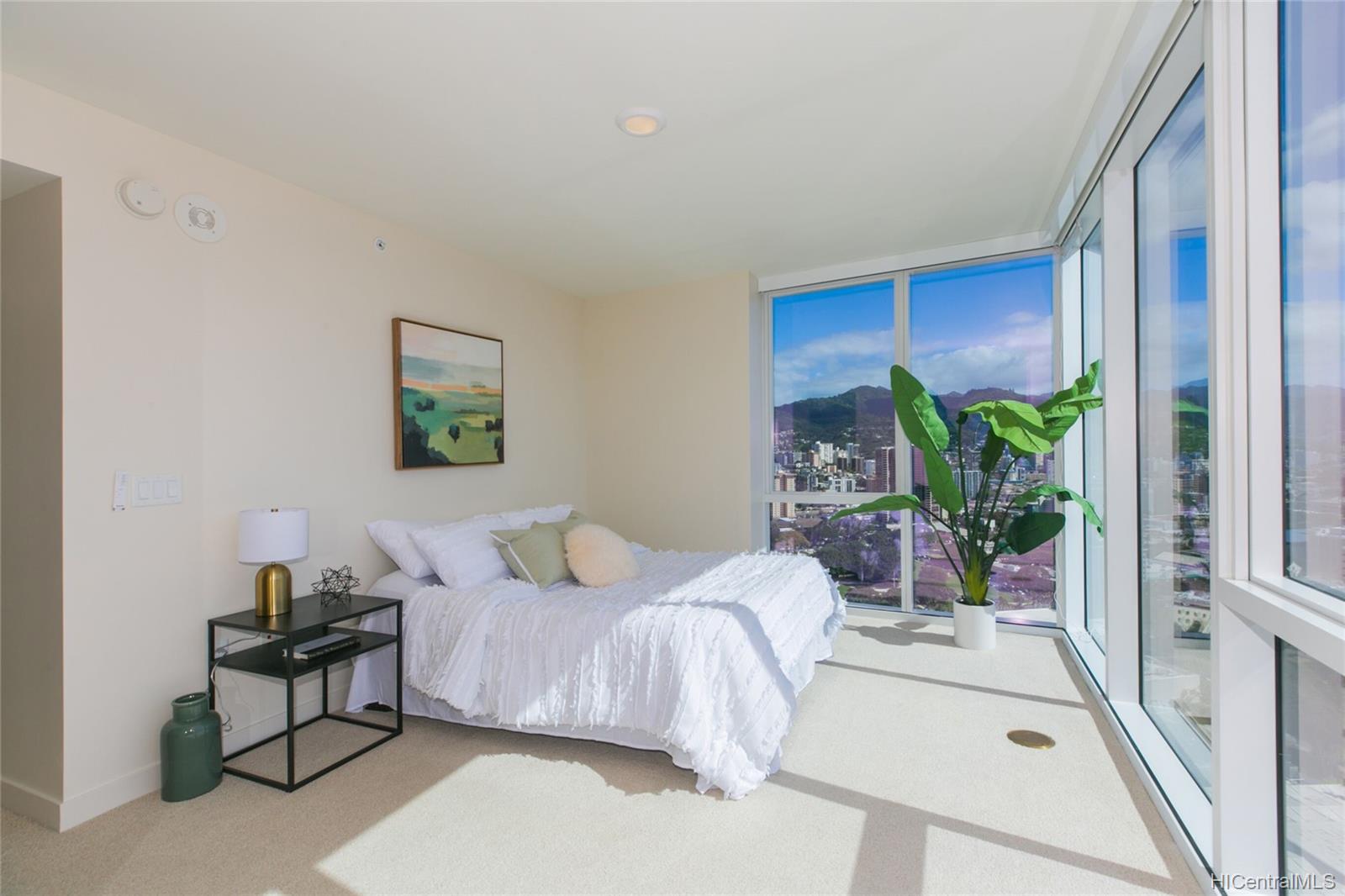 888 Kapiolani Boulevard #3803, Honolulu, HI 96813