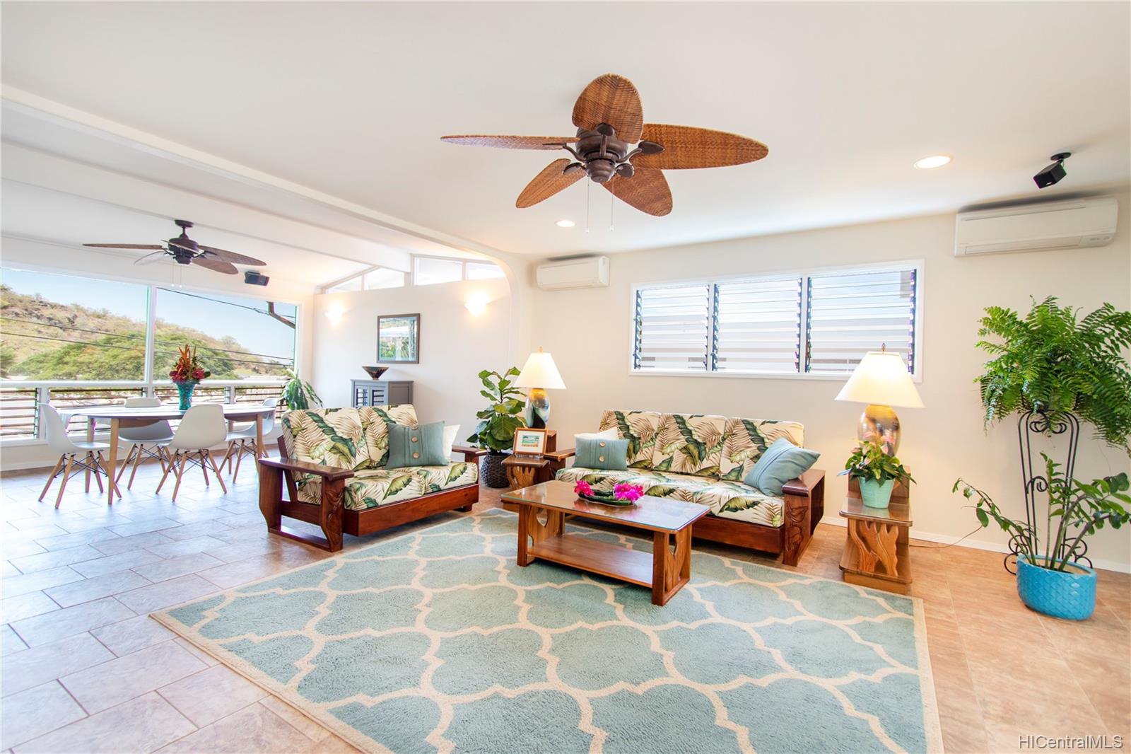 1358 Kalaniiki Street Honolulu, HI 96821