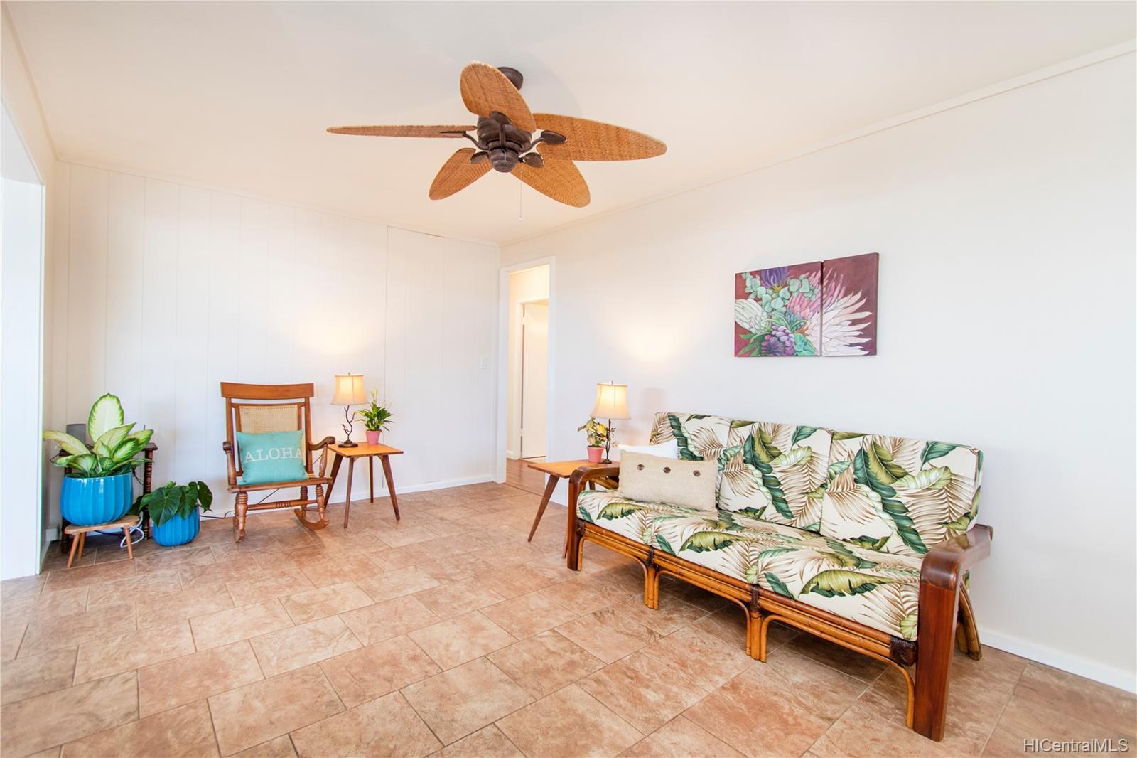 1358 Kalaniiki Street Honolulu, HI 96821