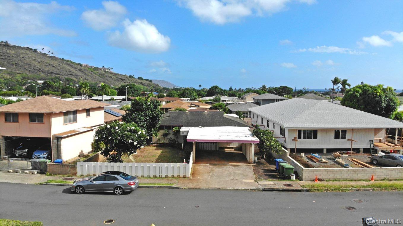 5245 Waihou Street Honolulu, HI 96821