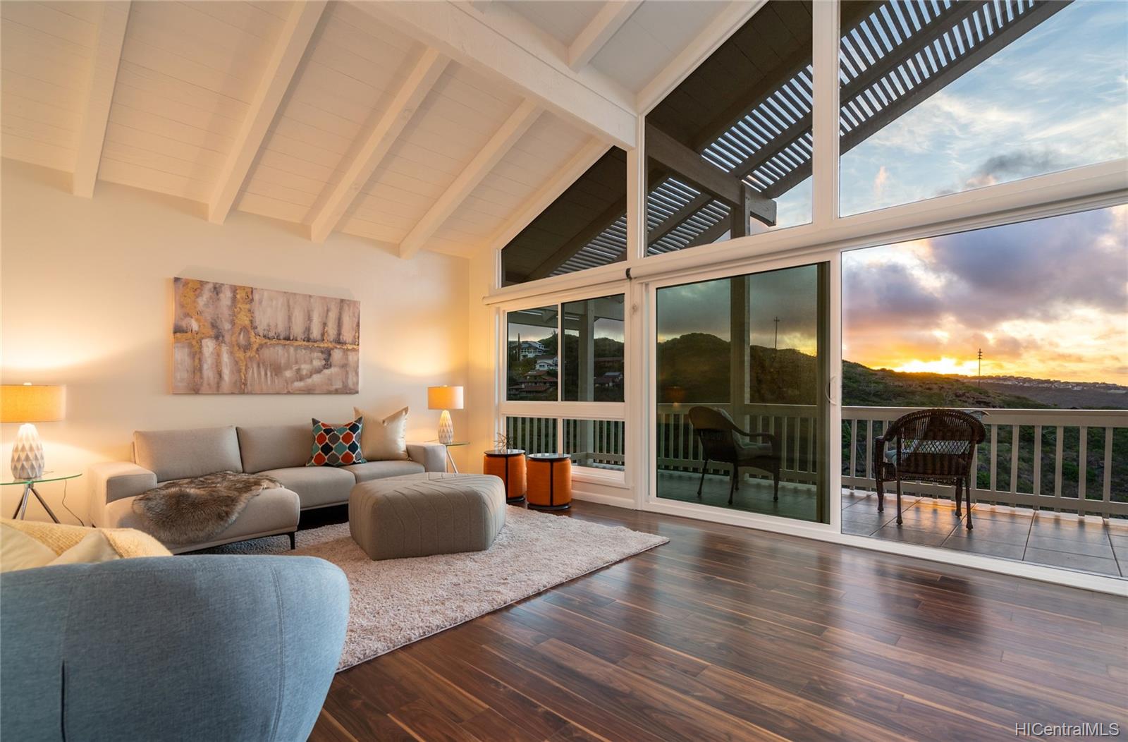 1025 Kalahu Place Honolulu, HI 96825