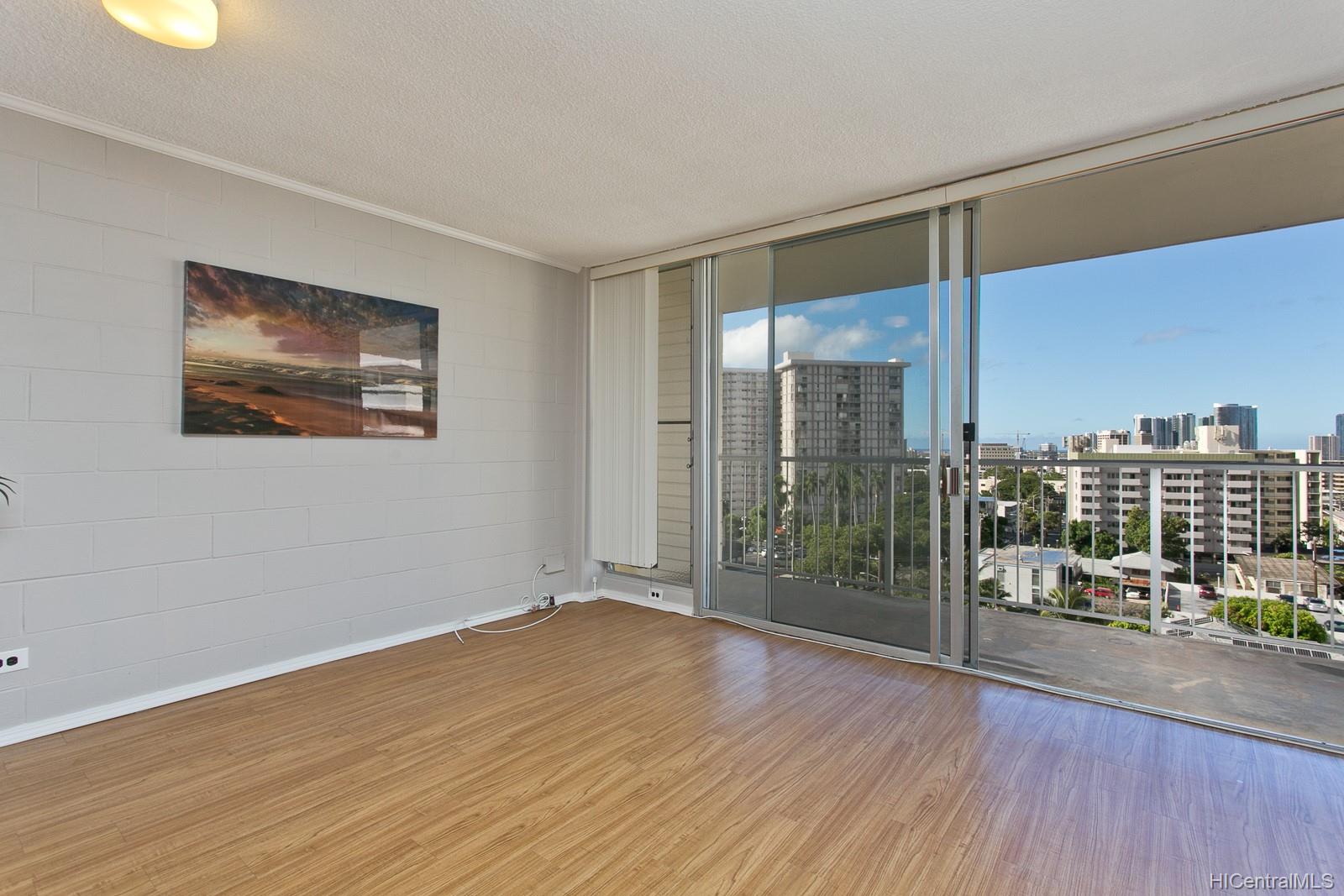 1716 Keeaumoku Street #802, Honolulu, HI 96822