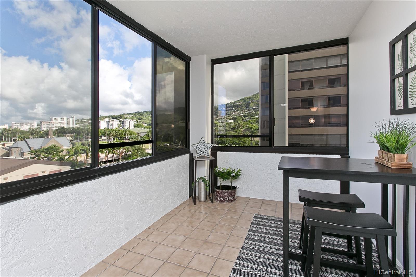 1505 Alexander Street #704, Honolulu, HI 96822