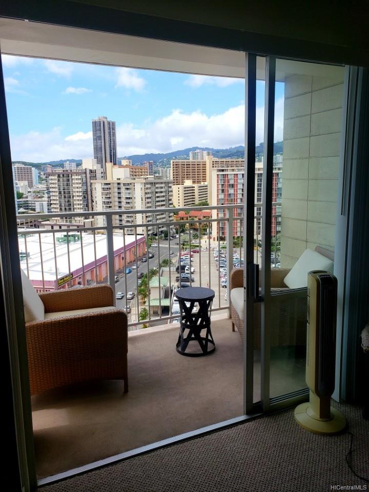 1655 Makaloa Street #1418, Honolulu, HI 96814