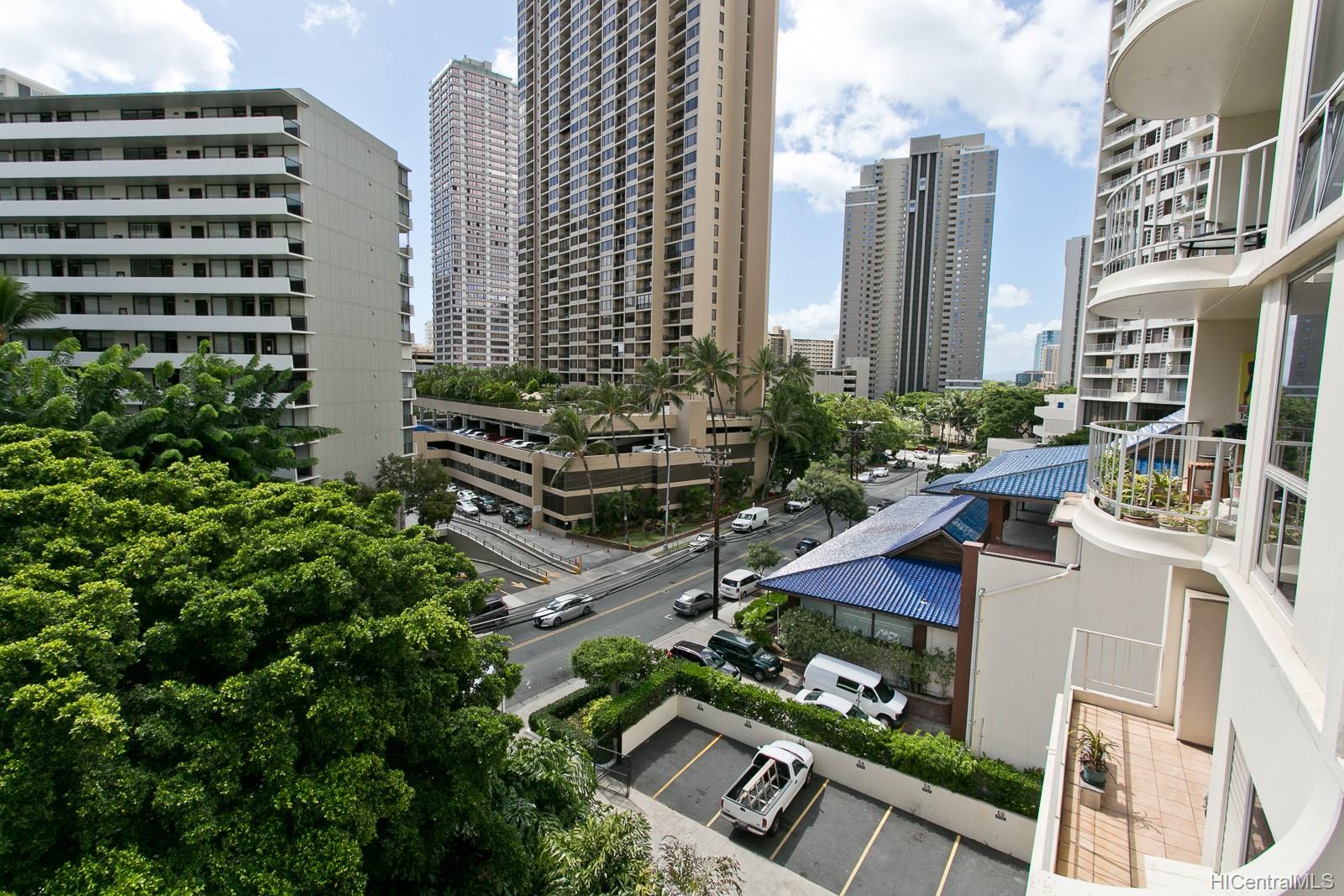 469 Ena Road #702, Honolulu, HI 96815