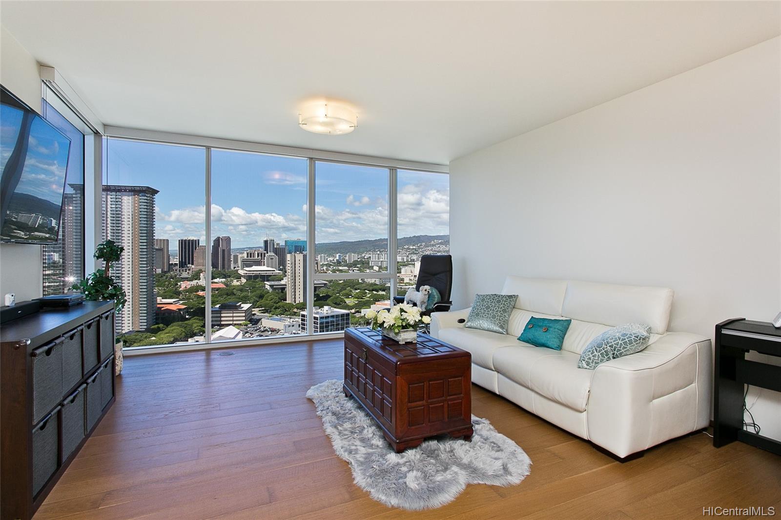 888 Kapiolani Boulevard #2710, Honolulu, HI 96813