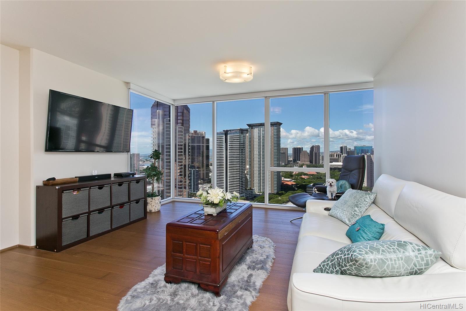 888 Kapiolani Boulevard #2710, Honolulu, HI 96813