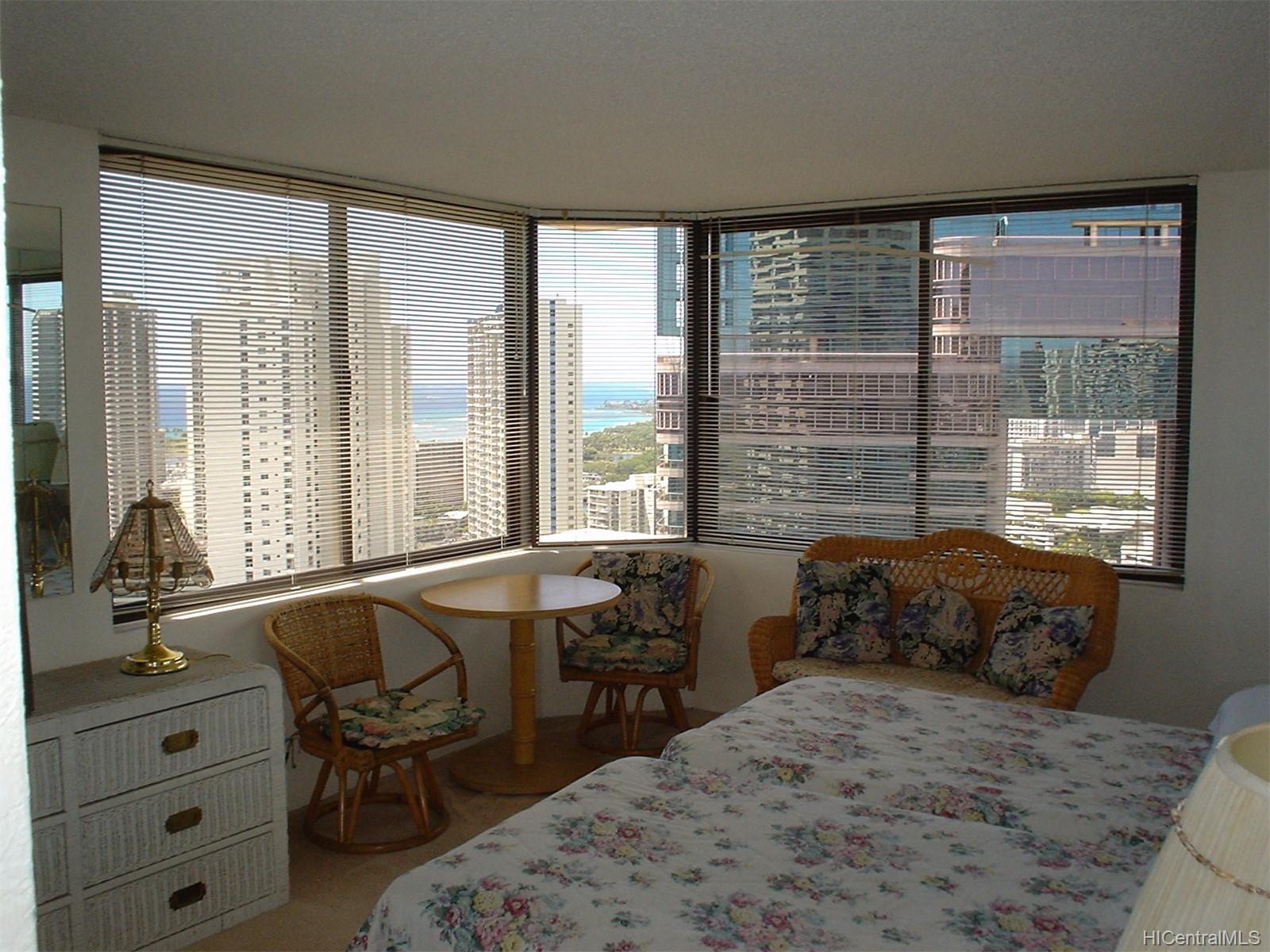 444 Niu Street #3402, Honolulu, HI 96815