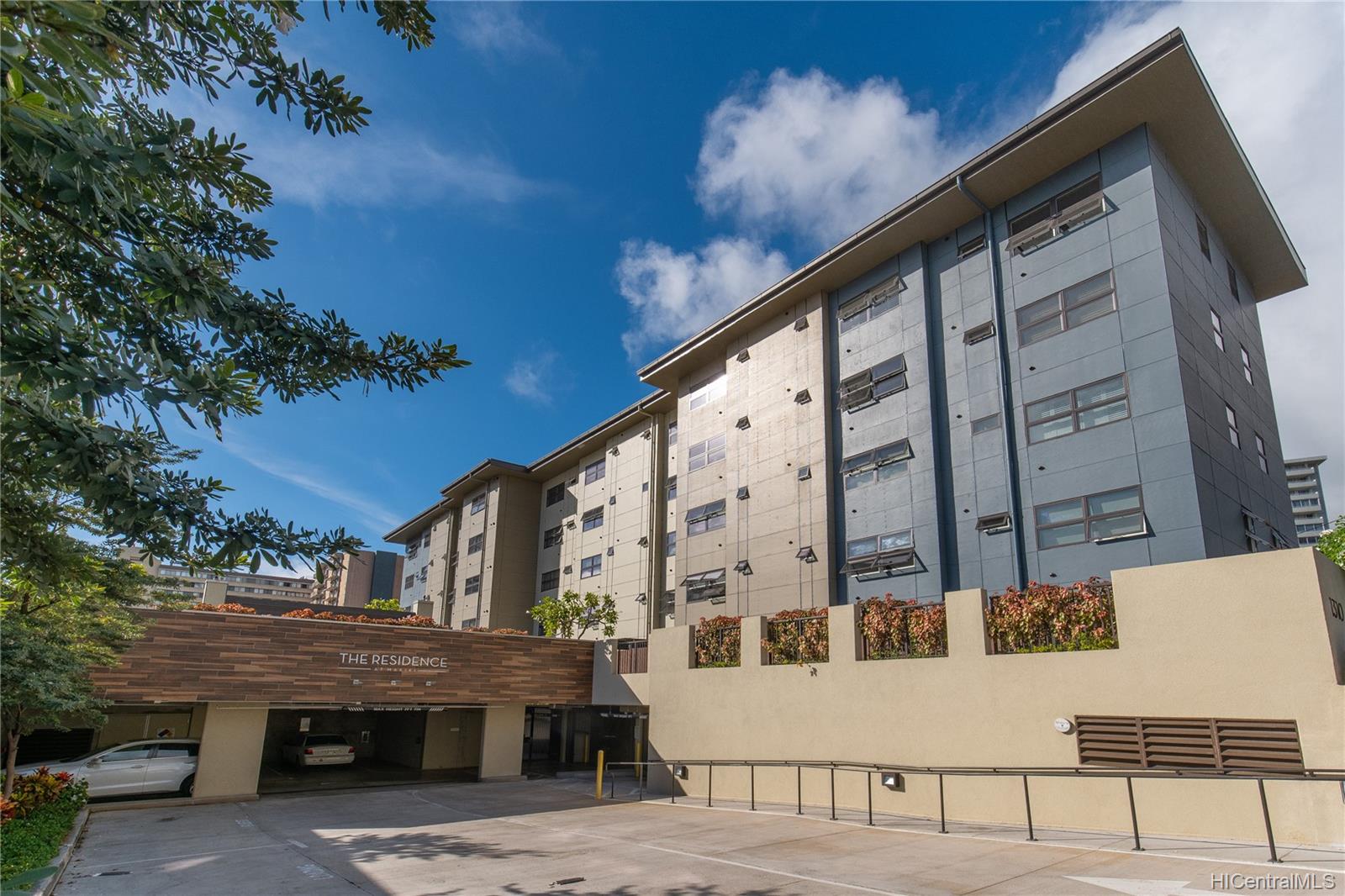 1310 Pensacola Street #303, Honolulu, HI 96814