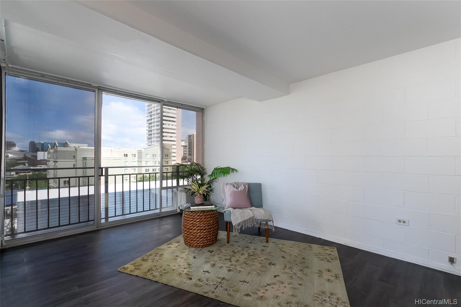 1415 Victoria Street #511, Honolulu, HI 96822