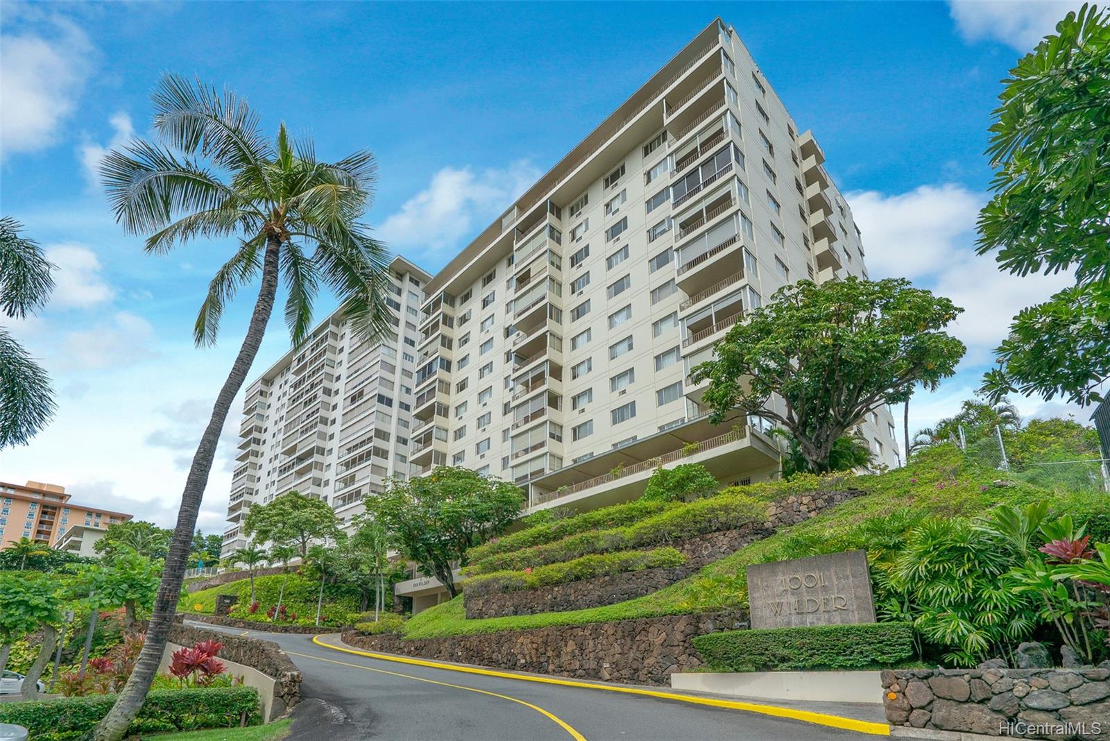 1001 Wilder Avenue #606, Honolulu, HI 96822