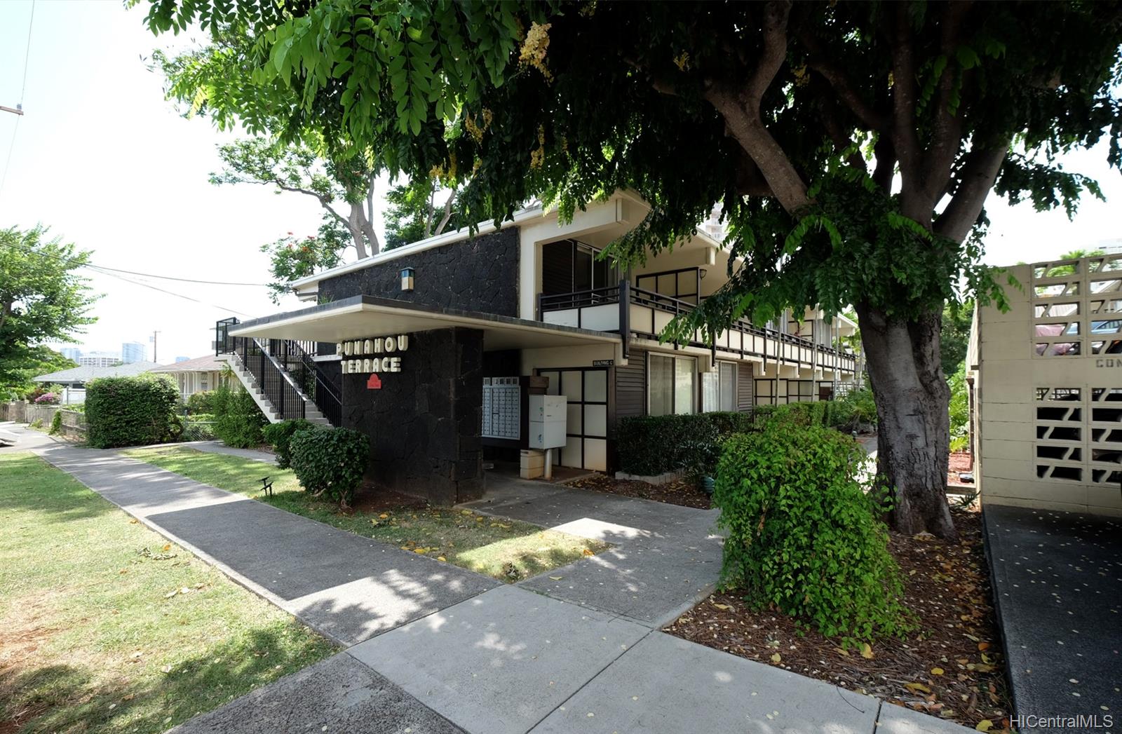 1630 Makiki Street #C104, Honolulu, HI 96822