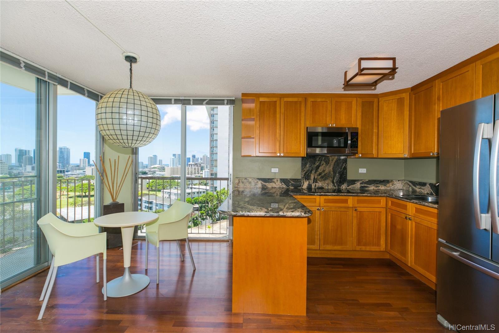 1634 Makiki Street #902, Honolulu, HI 96822