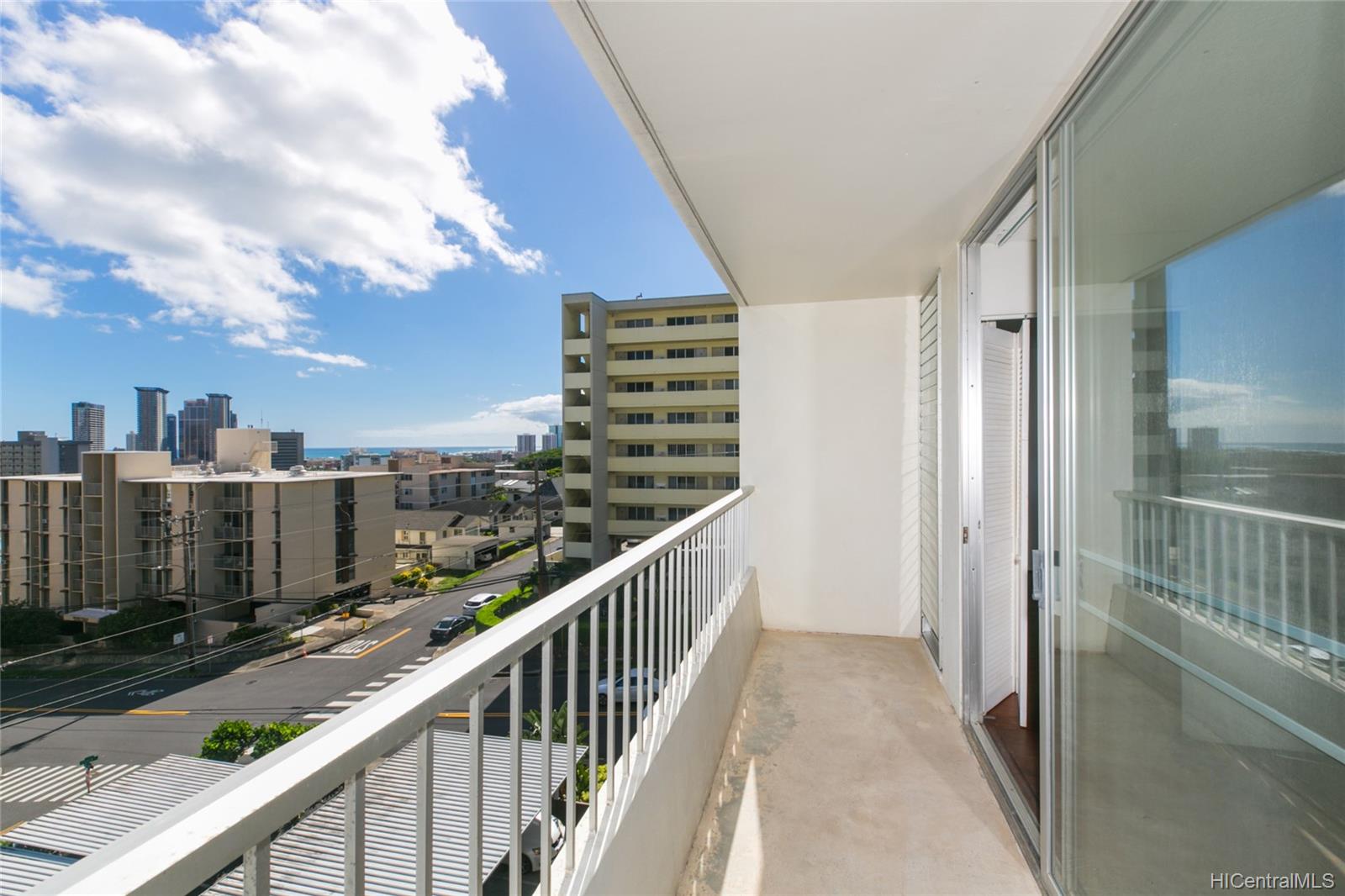 1515 Ward Avenue #402, Honolulu, HI 96822