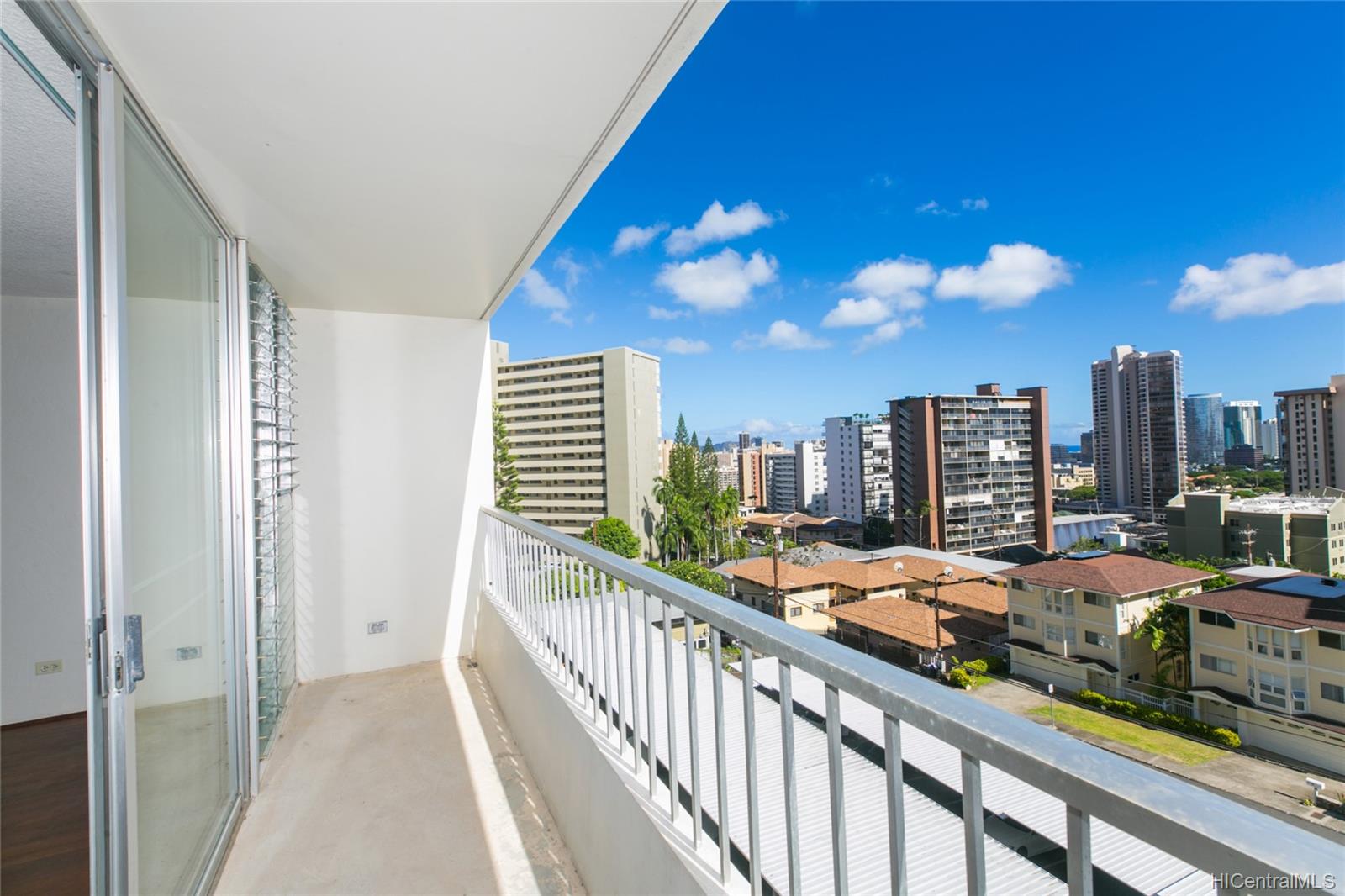 1515 Ward Avenue #402, Honolulu, HI 96822