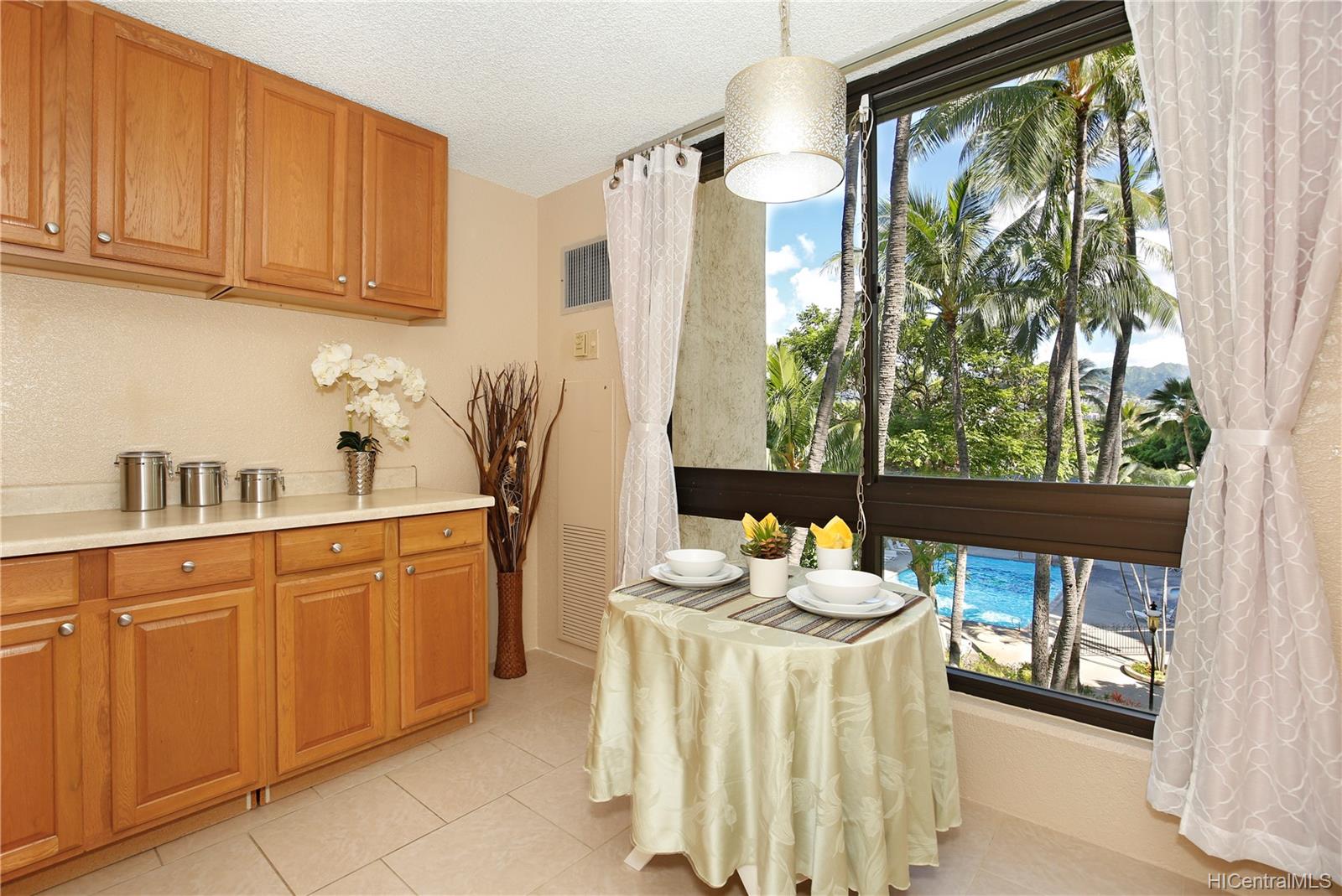 300 Wai Nani Way #I-401, Honolulu, HI 96815