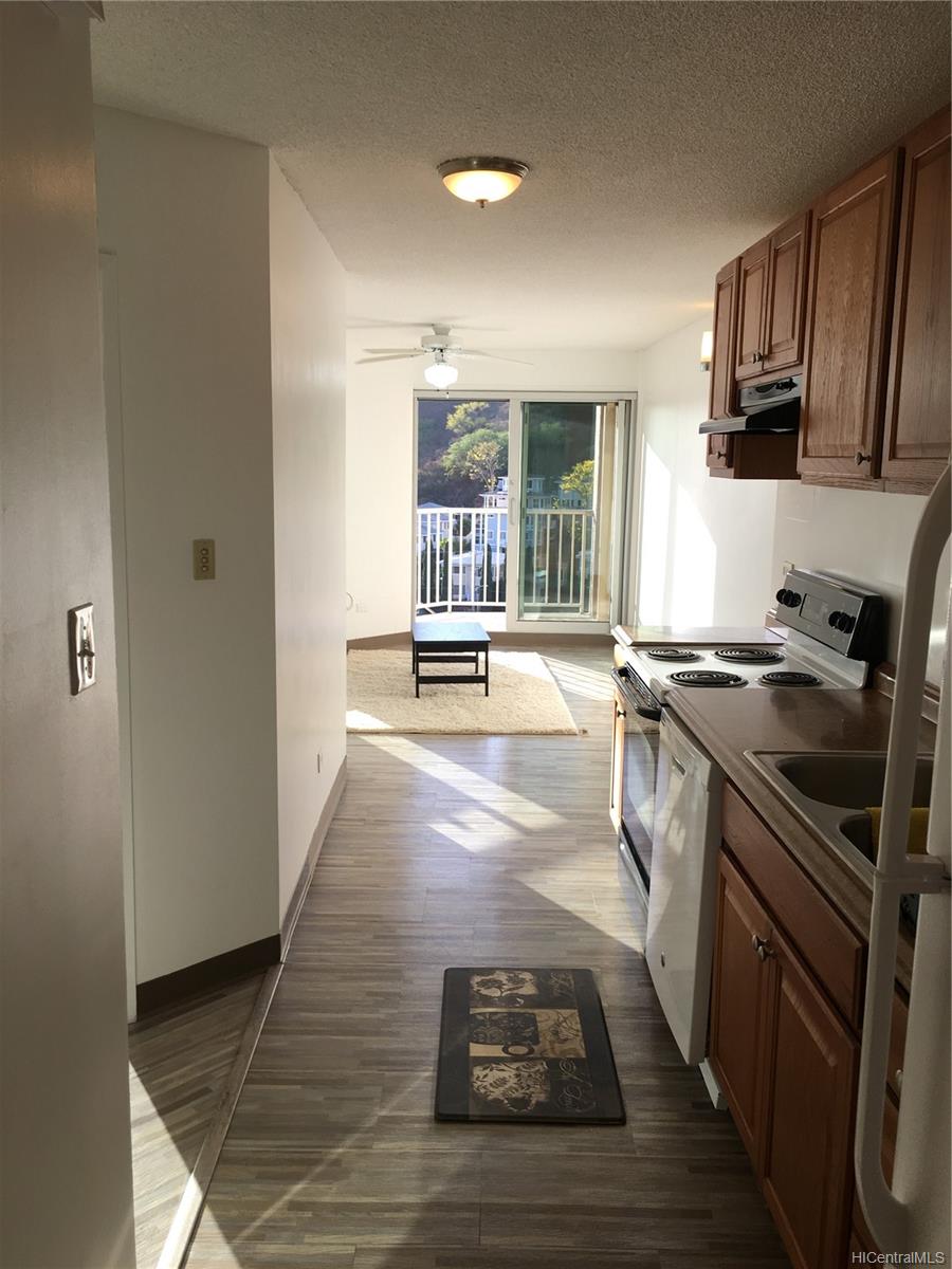 1031 Maunaihi Place #805, Honolulu, HI 96822