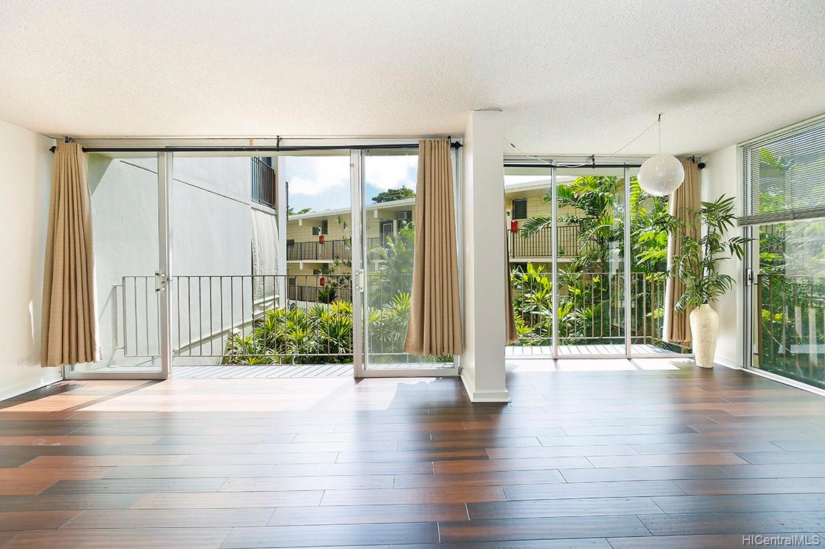 1634 Makiki Street #205, Honolulu, HI 96822