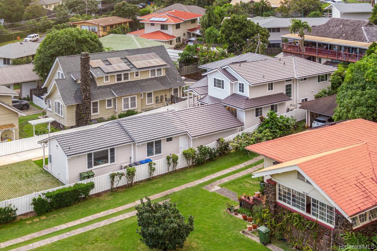 2618 Oahu Avenue Honolulu, HI 96822