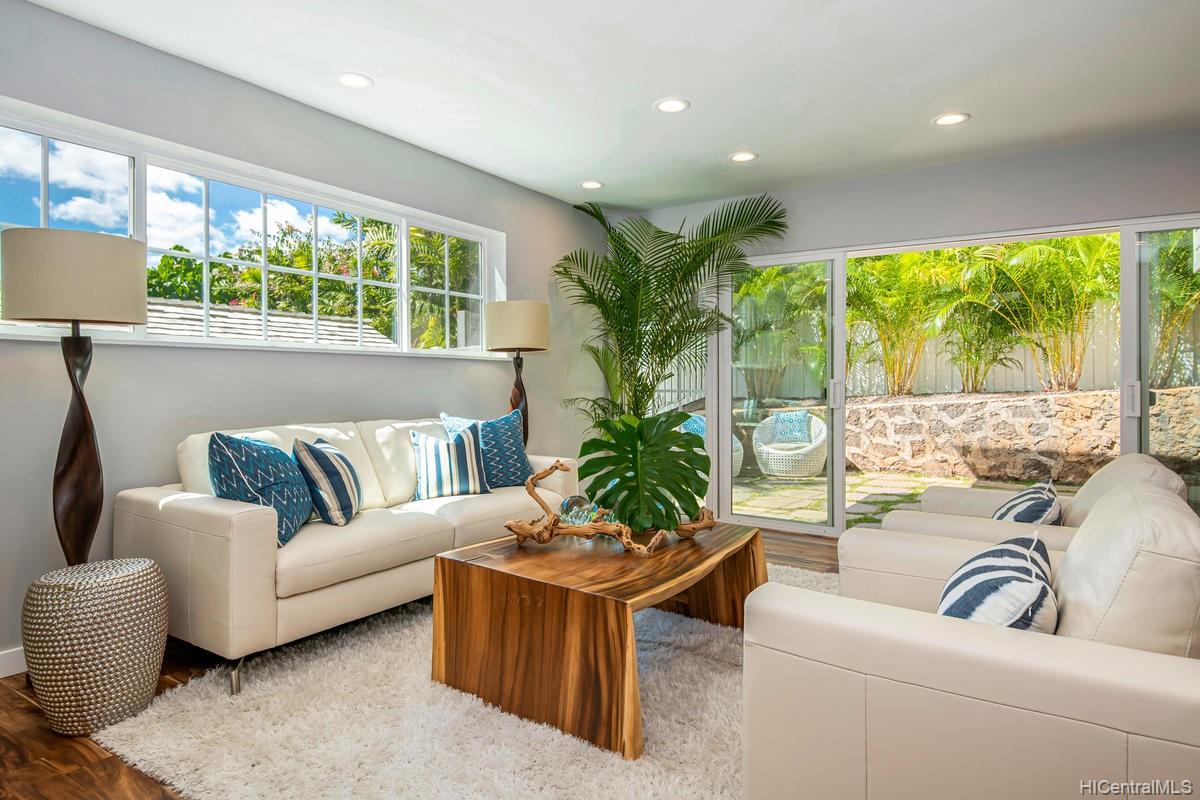 2618 Oahu Avenue Honolulu, HI 96822