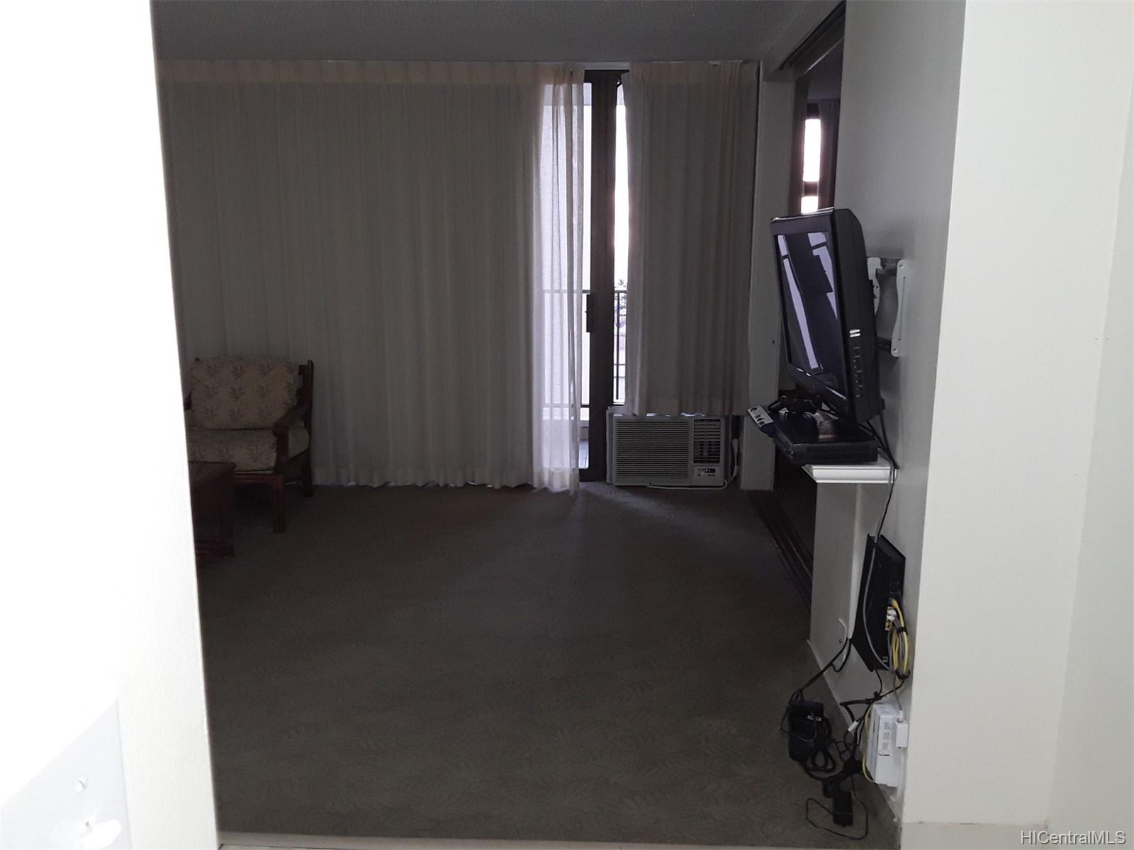 201 Ohua Avenue #1202, Tower 2, Honolulu, HI 96815