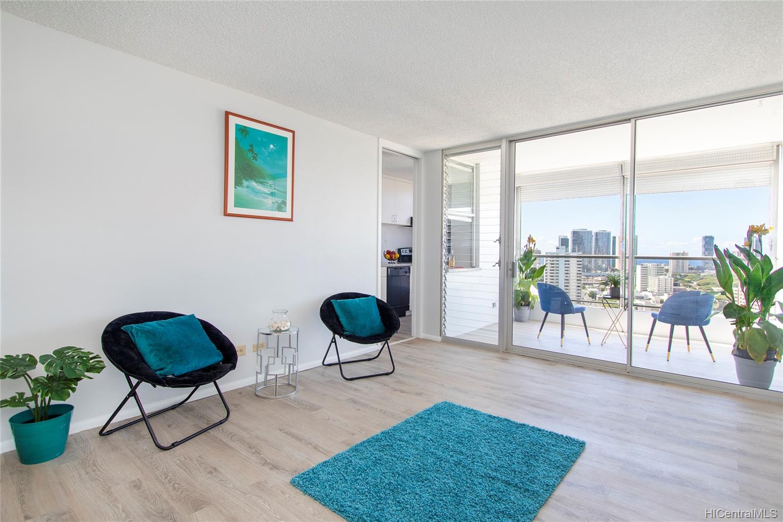 1556 Piikoi Street #2004, Honolulu, HI 96822